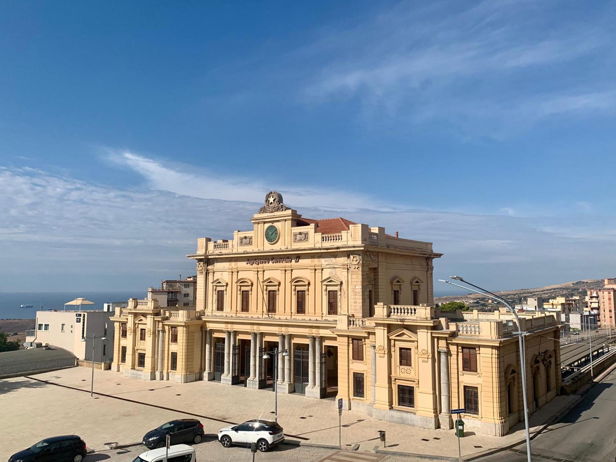 Attico D'Arte Sulla Valle Dei Templi Agrigento Luaran gambar